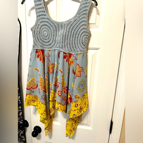 Crochet/silk handkerchief hem tunic - Picture 1 of 2